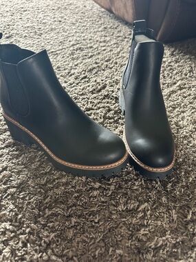 DECARSDZ Womens Chunky Platform Chelsea Boot With Elastic Low Wedge Heel Slip On